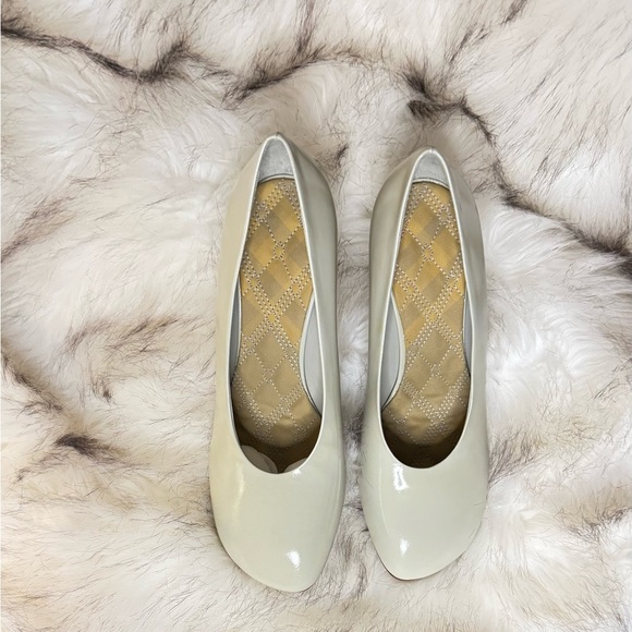 BURBERRY 
85mm Slip-On Leather Pumps
Women’s size EU 37.5 - Picture 11 of 13